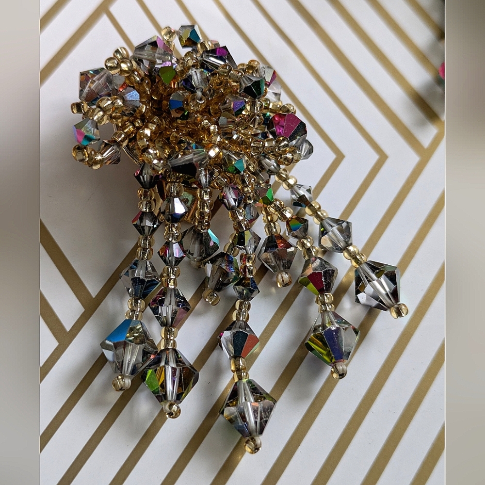 Vintage, Glam, Waterfall, faceted, sparkling Chandelier Drop Clip on Earrings - Picture 4 of 13